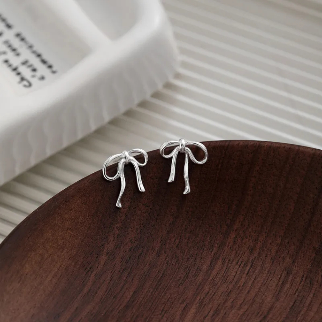 Ribbon Studs